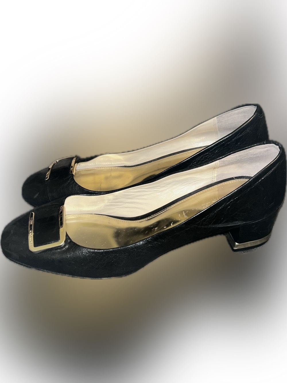 Coach Black Leather Low Block Heel Round Toe Pumps Gold Buckle Accents 8.5 Sleek